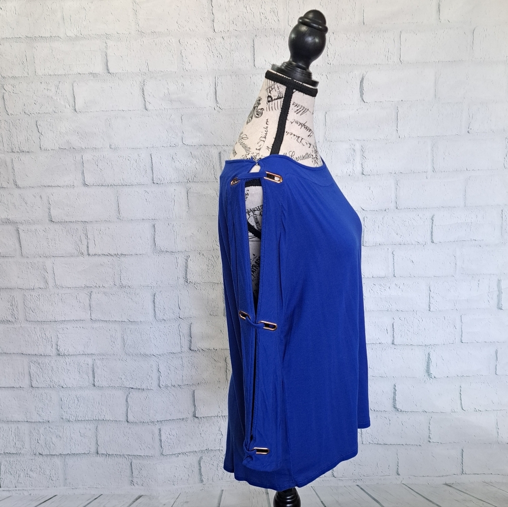 Cable & Gauge split-sleeve top